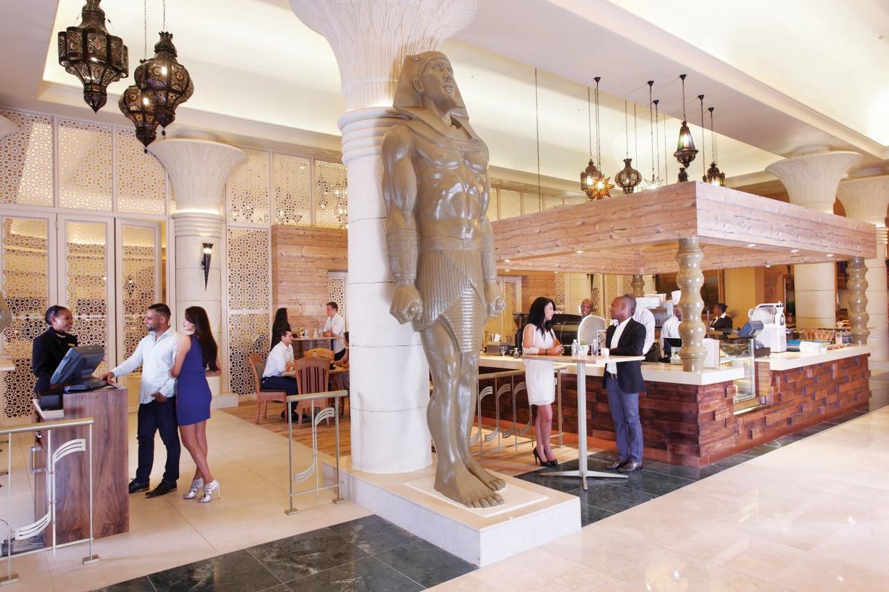 Peermont Metcourt Suites At Emperors Palace Kempton Park Ngoại thất bức ảnh